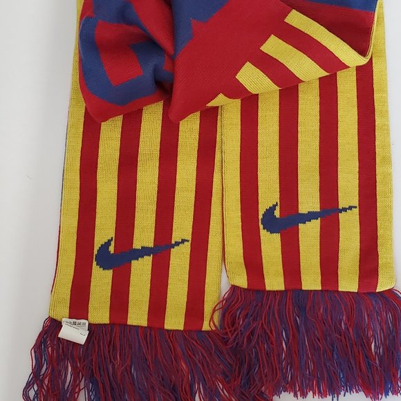NIKE FCB La Liga Team SCARF Fandom Gear Knit Embroidered Crest Patch Team Swag - Picture 4 of 7